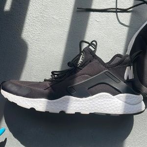 Woman’s Nike Huraches